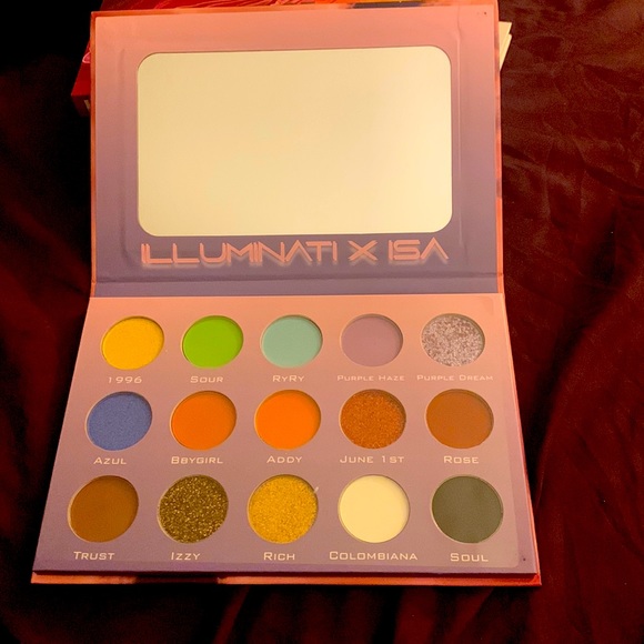 Other - Illuminati X ISA eyeshadow palette
